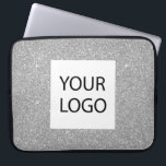 Housse Pour Ordinateur Portable Parties scintillant moderne Argent - Logo sur mesu<br><div class="desc">Silver Moderne et professionnel Faux Parties scintillant et étincelante logo personnalisé promotionnel Portable d'entreprise ou Coque promotionnel pour un cadeau de l'industrie de la beauté. Ce coque peut être customisé pour inclure le logo de votre entreprise ou de votre entreprise.</div>