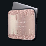 Housse Pour Ordinateur Portable Parties scintillant rose Gold Blush Éclats Texte p<br><div class="desc">Rose Gold Blush Parties scintillant Sparkle Drips Custom Text Pink Modern - Ajouter votre texte unique / nom ou supprimer du texte - Faire votre cadeau spécial - Redimensionner et déplacer ou supprimer et ajouter du texte / des éléments avec outil de personnalisation. Conception par MIGNED. Veuillez voir mes autres...</div>