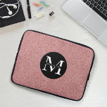 Housse Pour Ordinateur Portable Parties scintillant rose moderne Étincelle Nom du<br><div class="desc">Un design moderne rose brillant/parties scintillant avec un nom et une initiale monogrammée personnalisée.</div>