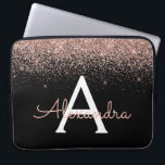 Housse Pour Ordinateur Portable Parties scintillant rose rose et monogramme étince<br><div class="desc">Rose Gold - Blush Pink and Black Faux Parties scintillant et Sparkle Elegant Monogram Coque. Ce coque peut être customisé pour inclure votre nom initial et prénom.</div>