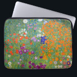 Housse Pour Ordinateur Portable Paysage de Bauerngarten Gustav Klimt<br><div class="desc">Une manche pour ordinateur portable avec la peinture à l'huile d'art de Gustav Klimt (1862-1918),  Bauerngarten ou Flower Garden (vers 1906). Une représentation colorée de pétunias,  de maîtres et d'autres fleurs dans le jardin de l'époque Art Nouveau.</div>