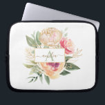 Housse Pour Ordinateur Portable Peony and Gold Flowers Monogramme Nom iPad Pro Cov<br><div class="desc">Conçu pour se coordonner avec notre collection Peony and Gold, ce sac d'ordinateur portable monogramme personnalisable est doté de fleurs de pivoine rose et or luxuriantes avec feuillage vert et lettrage classique. Pour une personnalisation plus avancée de cette conception, cliquez sur le bouton "PERSONNALISER" ci-dessus. Veuillez noter que le papier...</div>