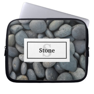Housse Pour Ordinateur Portable Pile de roche avec nom et monogramme