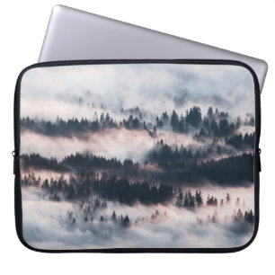 HOUSSE POUR ORDINATEUR PORTABLE PINS COUVERTS DE NEIGE
