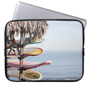 Housse Pour Ordinateur Portable Planche de surf rouge et blanche en rack en bois m