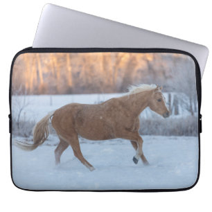 Housse Pour Ordinateur Portable Promenade à cheval en hiver sur Hideout Ranch
