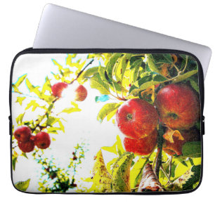 Housse Pour Ordinateur Portable "Red Apples Tree On Sunny Day" Photo Mignonne. Com