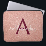 Housse Pour Ordinateur Portable Rose Rose Or Bourgogne Parties scintillant étincel<br><div class="desc">Parties scintillant Blush Pink et Rose Gold Burgundy Faux et Coque Monogramme Élégant. Ce coque peut être customisé pour inclure votre nom initial et prénom.</div>