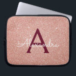 Housse Pour Ordinateur Portable Rose Rose Or Bourgogne Parties scintillant étincel<br><div class="desc">Parties scintillant Blush Pink et Rose Gold Burgundy Faux et Coque Monogramme Élégant. Ce coque peut être customisé pour inclure votre nom initial et prénom.</div>
