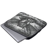 Housse Pour Ordinateur Portable Sentinelle Hibou ailé par BurnsInHell (Devant bas)
