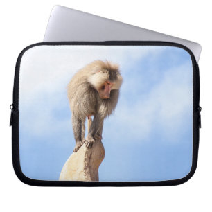 Housse Pour Ordinateur Portable Singe babouin au sommet d'une montagne