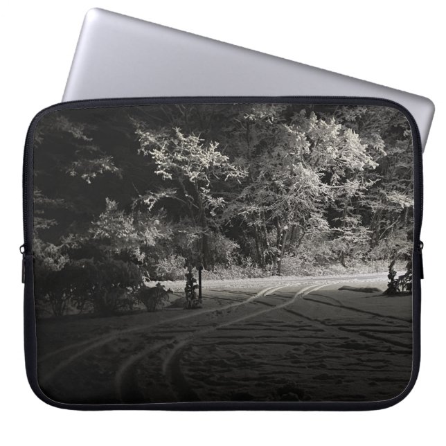 Housse Pour Ordinateur Portable Snowy Forest at Night (Devant)