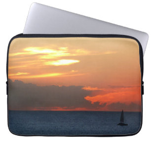 Housse Pour Ordinateur Portable Sunset Clouds and Sailboat Seascape