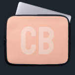 Housse Pour Ordinateur Portable Tendance Couleur Doux Poche Portable<br><div class="desc">Voici la couleur tendance du ressort : Soft Peach. Manche portable moderne et élégant avec monogramme personnalisable dans une police minimaliste. Son design simple et épuré dans une couleur solide offre un charme intemporel et classique. Découvrez nos couleurs printanières tendance pour plus de produits dans la même couleur ou découvrez...</div>