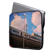 Housse Pour Ordinateur Portable Train, sur les pistes (devant gauche)