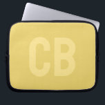 Housse Pour Ordinateur Portable Trend Color Soft Yellow Lapon Sleeve<br><div class="desc">Voici la couleur printanière tendance : Jaune doux. Manche portable moderne et élégant avec monogramme personnalisable dans une police minimaliste. Son design simple et épuré dans une couleur solide offre un charme intemporel et classique. Découvrez nos couleurs printanières tendance pour plus de produits dans la même couleur ou découvrez d'autres...</div>