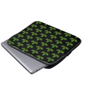 Housse Pour Ordinateur Portable Trois feuilles vertes modernes (Devant bas)