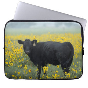 Housse Pour Ordinateur Portable Veau noir dans un champ de tournesols