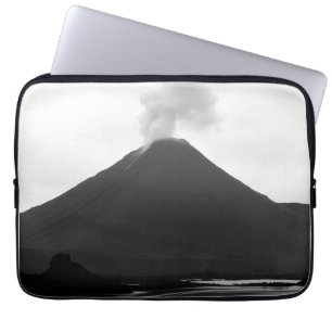 Housse Pour Ordinateur Portable Volcan en éruption noir et blanc