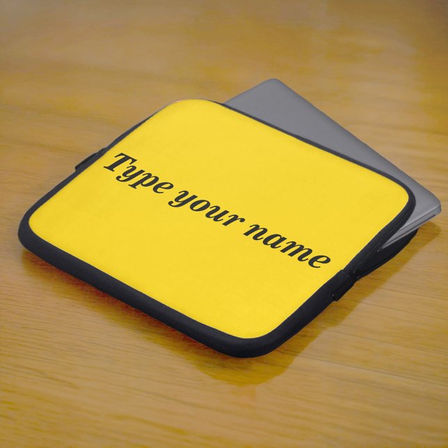 Housse Pour Ordinateur Portable Your Name on Yellow Laptop Sleeve (Yellow laptop sleeve with your name)