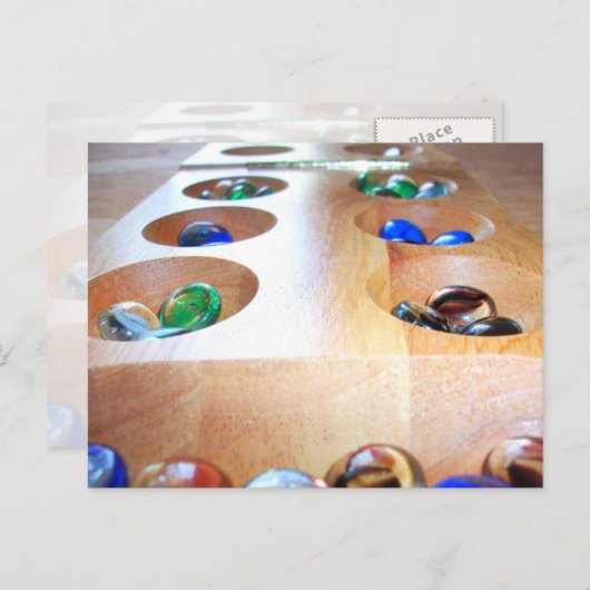 Hout Mancala board met kleurrijke glazen stenen Briefkaart (Voorkant / Achterkant)