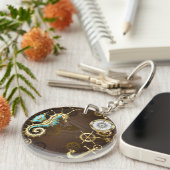 Houten achtergrond met mechanisch zeepaard sleutelhanger (Voorkant Rechts)