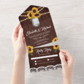 Houten schuur met kant en zonnebloemen trouwjapon all in one uitnodiging (Afscheurbaar)