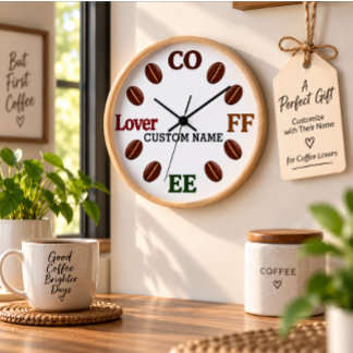 Houten wandklok met aangepaste naam voor koffielie
