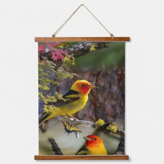 Houten wandtapijt Gouden Zangvogels en Rood Hangend Wandkleed