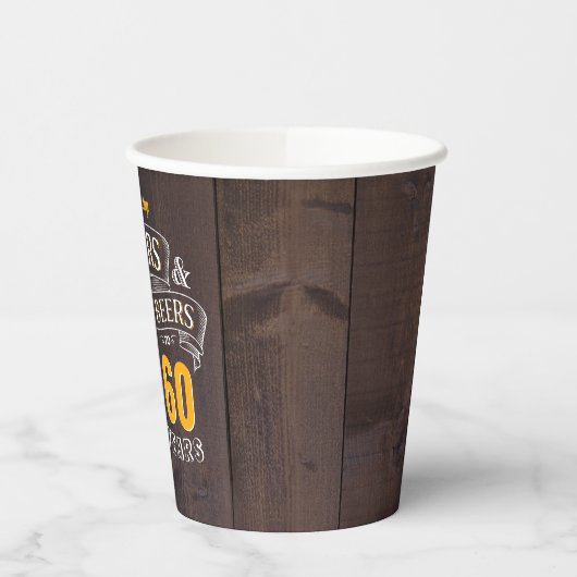 Houtkousen en -bier van elke leeftijd papieren bekers (Links)
