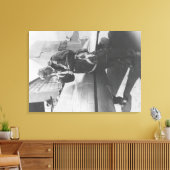 Howard Hughes Pilot Boarding Plane in haar geheel Canvas Afdruk (Insitu (Woonkamer))