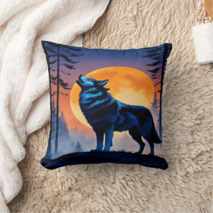 Howling Wolf Beneath Night Sky bij Moonrise Kussen