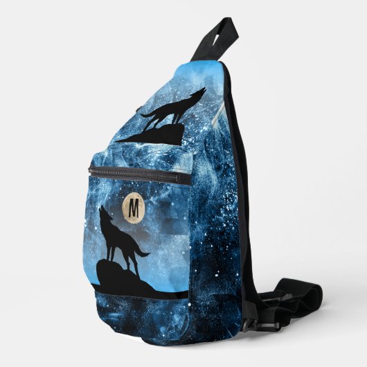 Howling Wolf volle maan blauw zwart Custom Monogra Sling Bag (Rechterhoek)