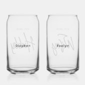 Hubby + Wifey Bruiloft gepersonaliseerd Blikvorm Glas (Achterkant)