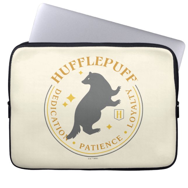 HUFFLEPUFF™ Badger House Pride Badge Laptop Sleeve (Voorkant)