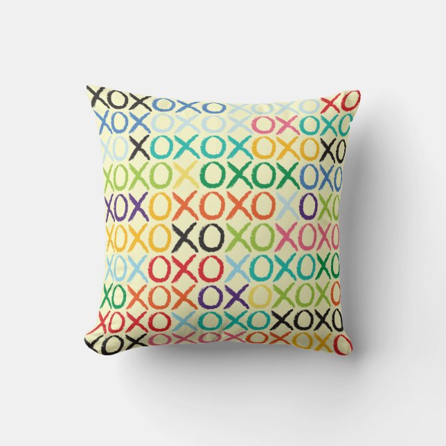 Hugs en Kisses Pillow Kussen (Voorkant)