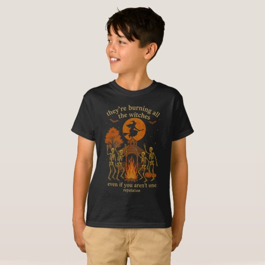 Hugvyn They're Burning All The Witches Skeleton Wi T-shirt (Voorkant volledig)