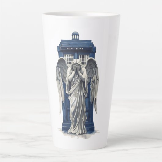 Huilende engel met blauwe politie box 1 latte mok (Voorkant)