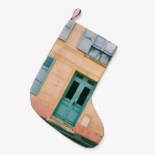 HUIS MET GEOPEND VENSTER EN GESLOTEN DEUR KLEINE KERSTSOK (Voorkant (Hangend))