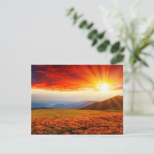 Huishoudelijke zonsondergang in het berglandschap briefkaart (Staand voorkant)