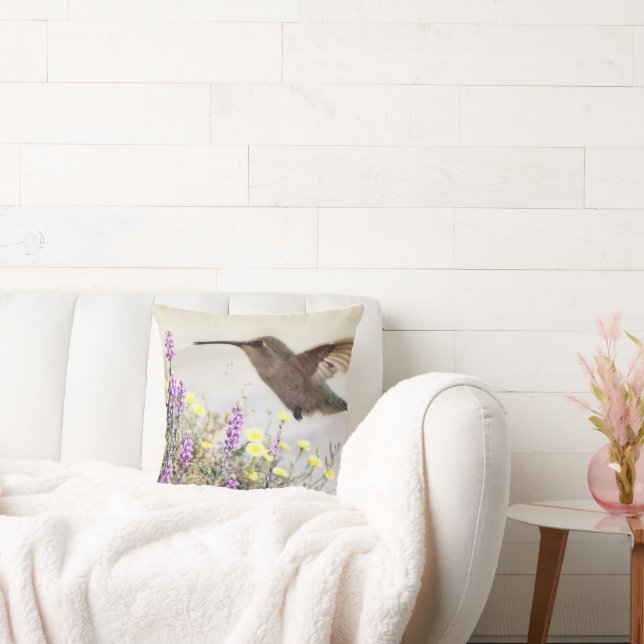 Hummingbird and Wildflower Digital Art Accent Pi Kussen (Bank)