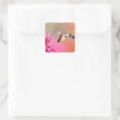 Hummingbird Hawk-moth-vlinder tijdens de vlucht Vierkante Sticker (Tas)