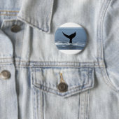 Humpback whale tail ronde button 5,7 cm (In situ)