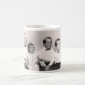 Humphrey, rond 1964, oké, ik ben de schattigste. - koffiemok (Center)