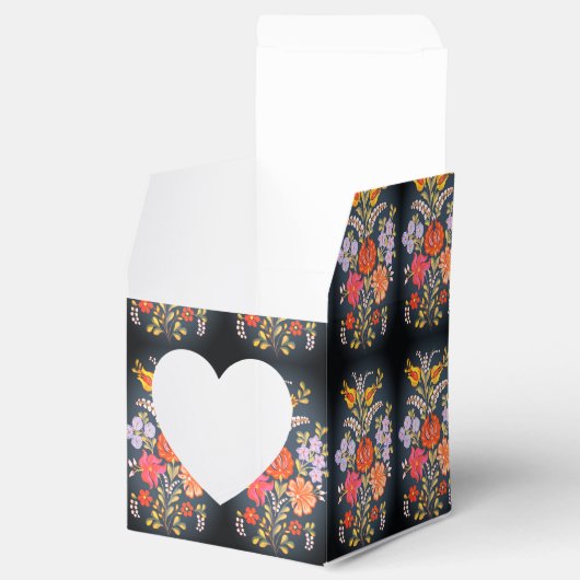 hungarian flowers -vibrant colors bedankdoosjes (Geopend)