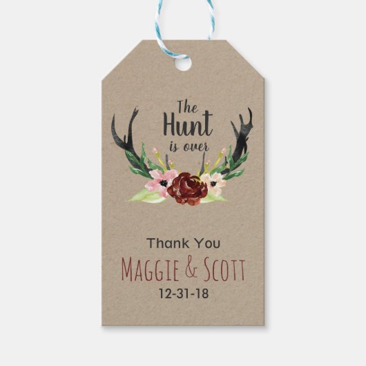 Hunt is over Rustic Antler Burgundy Floral Wedding Cadeaulabel (Voorkant)
