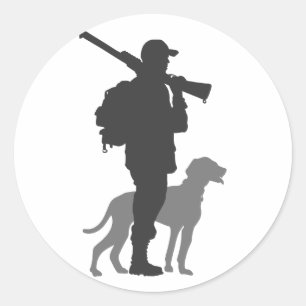 Hunting dog met jager - Kies achtergrondkleur Ronde Sticker