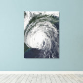 Hurricane Earl van de Mid-Atlantische Oceaan Canvas Afdruk (Insitu (Houten vloer))