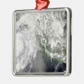 Hurricane Henriette Metalen Ornament (Links)