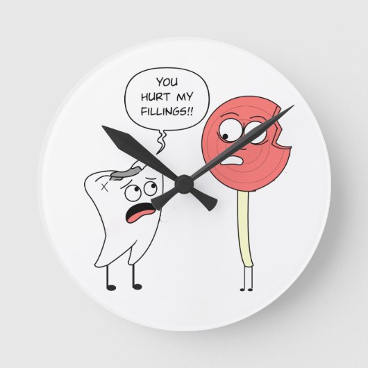 Hurt Feelings Wall Clock Ronde Klok (Voorkant)